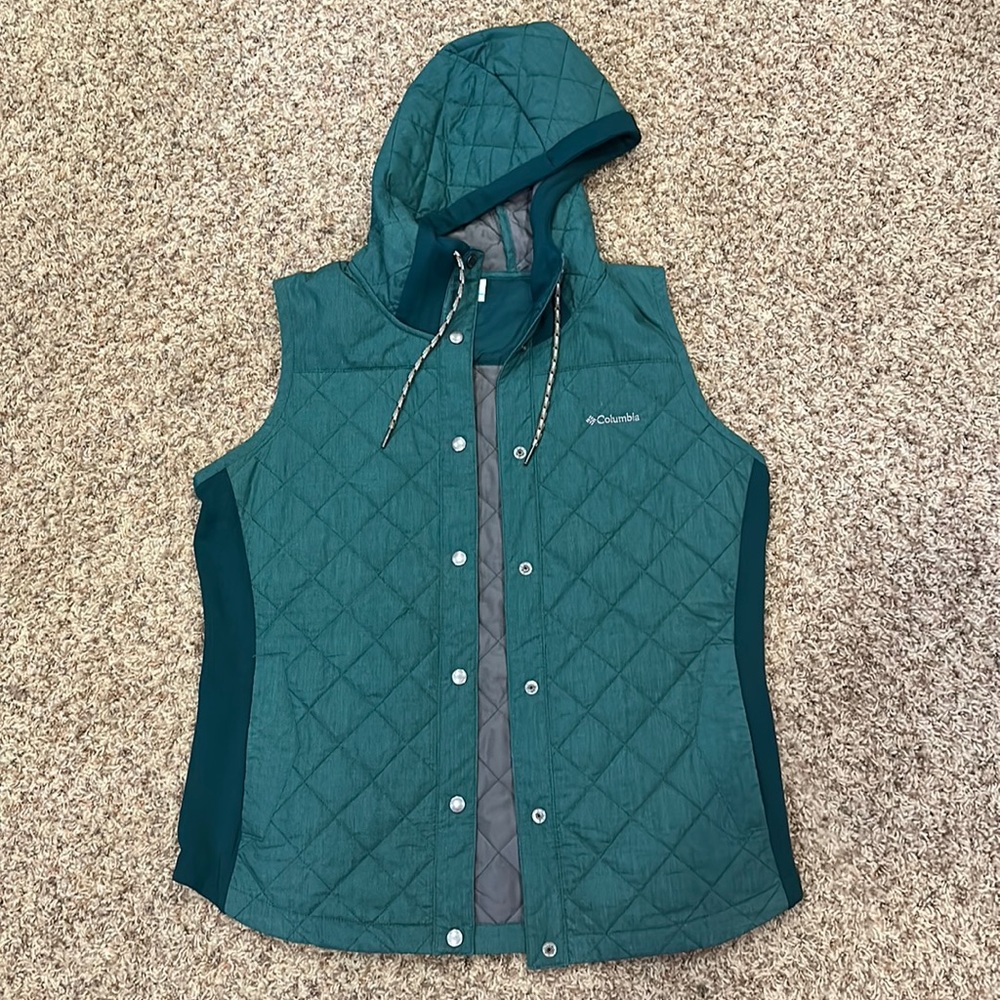 Green Columbia button up, hooded vest